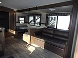 2015 Cruiser RV Radiance Photo #8