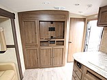 2015 Cruiser RV Radiance Photo #7