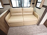 2015 Cruiser RV Radiance Photo #9