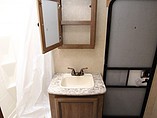 2015 Cruiser RV Radiance Photo #15