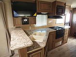 2015 Cruiser RV Radiance Photo #5