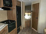 2015 Cruiser RV Radiance Photo #7