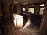 2015 Cruiser RV Radiance Photo #5