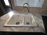 2015 Cruiser RV Radiance Photo #25