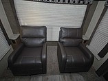 2015 Cruiser RV Radiance Photo #14