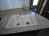 2015 Cruiser RV Radiance Photo #26