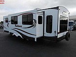 2015 Cruiser RV Radiance Photo #4
