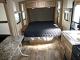 2014 Cruiser RV Shadow Cruiser Photo #13