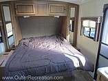 2015 Cruiser RV Shadow Cruiser Photo #5