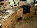 2015 Cruiser RV Shadow Cruiser Photo #13