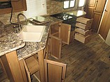 2015 Cruiser RV Shadow Cruiser Photo #18