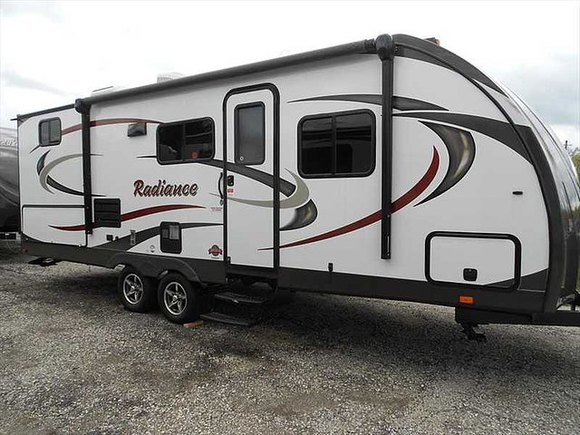 2015 Cruiser RV Radiance Photo