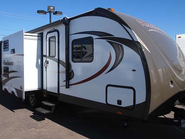 2015 Cruiser RV Radiance Photo