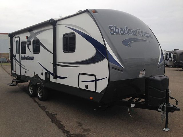 15 Cruiser RV Shadow