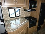 2016 Cruiser RV Shadow Cruiser Photo #7