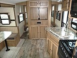 2016 Cruiser RV Shadow Cruiser Photo #9