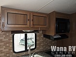 2016 Cruiser RV Shadow Cruiser Photo #18