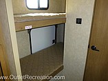 2015 Cruiser RV Shadow Cruiser Photo #9