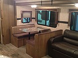 2015 Cruiser RV Shadow Cruiser Photo #9