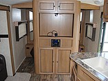2015 Cruiser RV Shadow Cruiser Photo #20