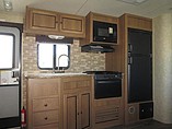 2015 Cruiser RV Shadow Cruiser Photo #17