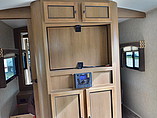 2015 Cruiser RV Shadow Cruiser Photo #11
