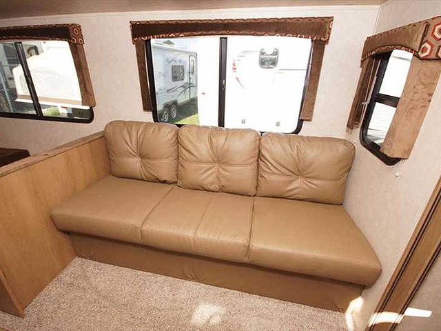 2015 Cruiser RV Shadow Cruiser Photo