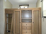 2015 Cruiser RV Shadow Cruiser Photo #8