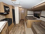 2015 Cruiser RV Shadow Cruiser Photo #9