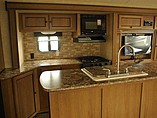 2015 Cruiser RV Shadow Cruiser Photo #8
