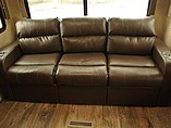 2015 Cruiser RV Shadow Cruiser Photo #9