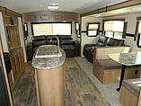 2015 Cruiser RV Shadow Cruiser Photo #3