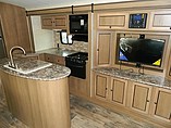 2015 Cruiser RV Shadow Cruiser Photo #4