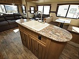 2015 Cruiser RV Shadow Cruiser Photo #18