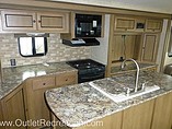 2016 Cruiser RV Shadow Cruiser Photo #14