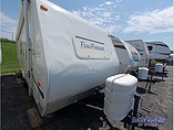2005 Cruiser RV Shadow Cruiser Photo #3
