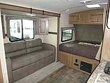 2015 Cruiser RV Shadow Cruiser Photo #5