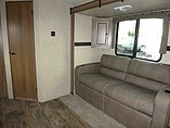 2015 Cruiser RV Shadow Cruiser Photo #12
