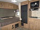 2015 Cruiser RV Shadow Cruiser Photo #6