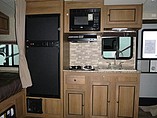 2015 Cruiser RV Shadow Cruiser Photo #5