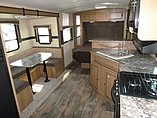 2015 Cruiser RV Shadow Cruiser Photo #4