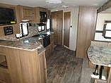 2015 Cruiser RV Shadow Cruiser Photo #9