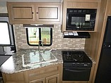 2015 Cruiser RV Shadow Cruiser Photo #5