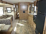 2015 Cruiser RV Shadow Cruiser Photo #9