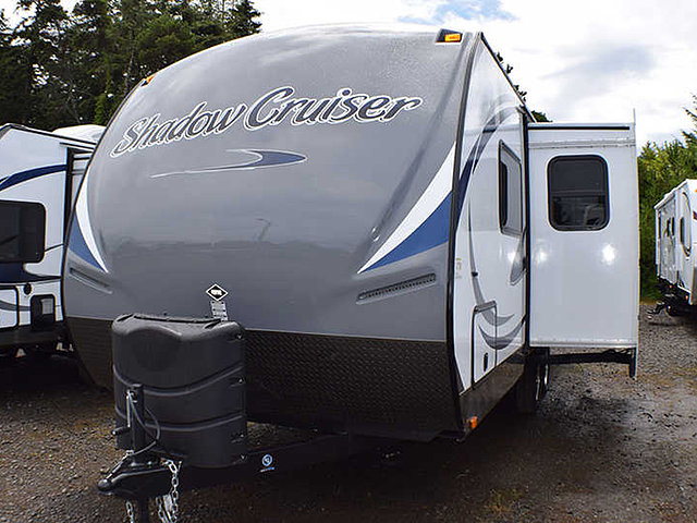 2015 Cruiser RV Shadow Cruiser Photo