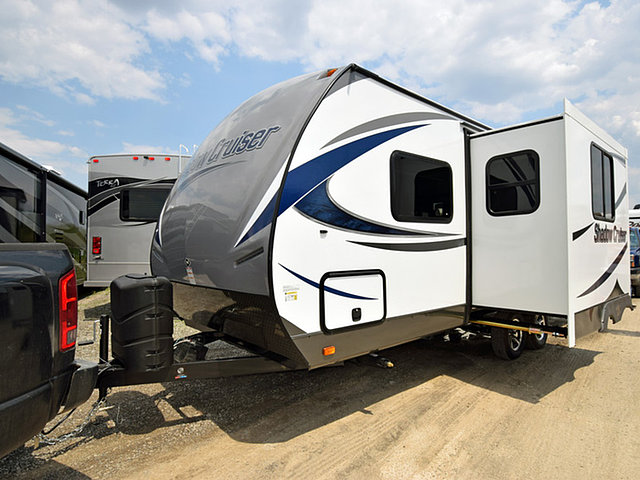 2015 Cruiser RV Shadow Cruiser Photo