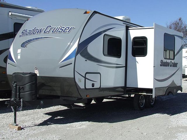 15 Cruiser RV Shadow