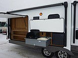2015 Cruiser RV Shadow Cruiser Photo #10