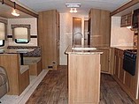 2015 Cruiser RV Shadow Cruiser Photo #18