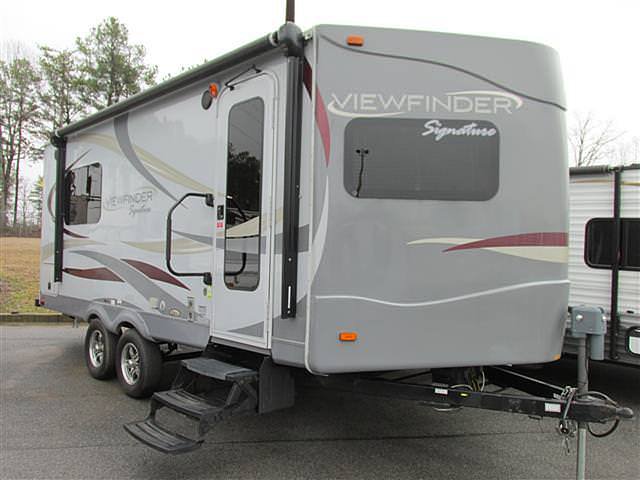 2014 Cruiser RV Shadow Cruiser Photo
